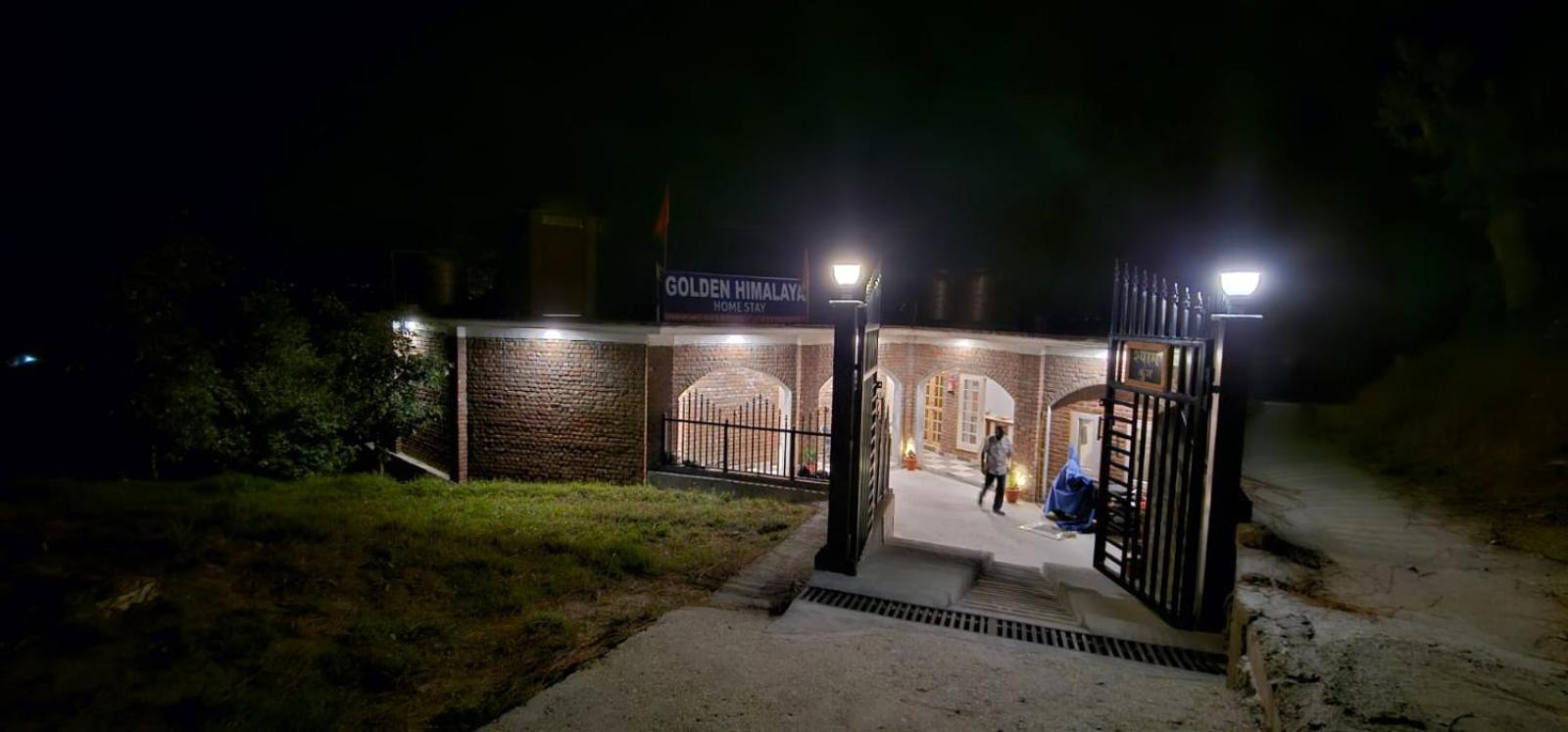 Golden Himalaya Homestay Kausani Exterior foto